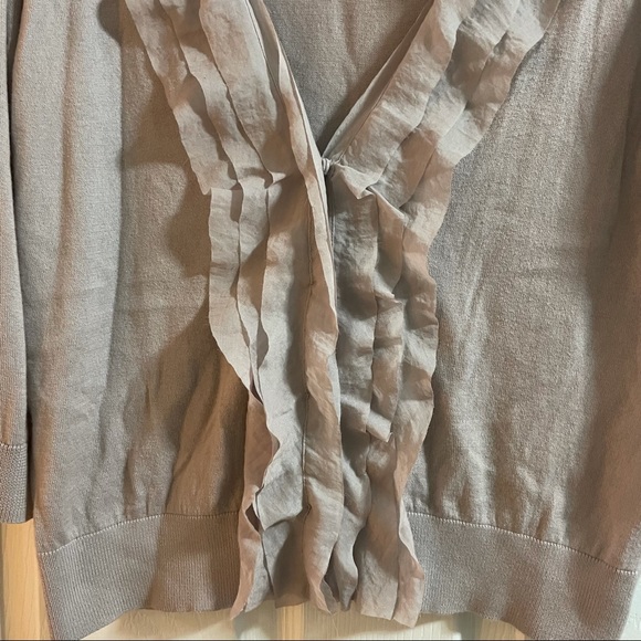 Loft Ruffle V-Neck Lightweight Cardigan - Picture 4 of 13